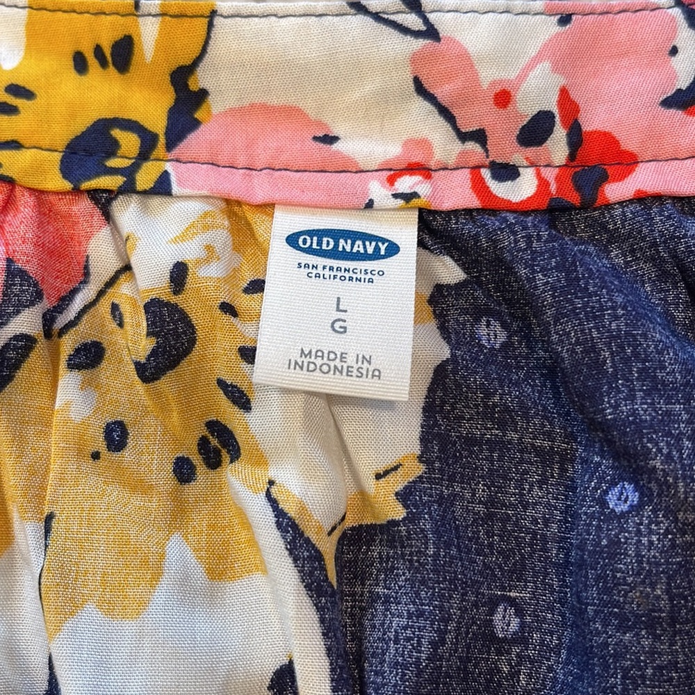 Womens Old Navy sleeveless shirt - Picture 2 of 4